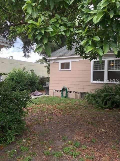 Recently Rented: $3,250 (3 beds, 3 baths, 2442 Square Feet)