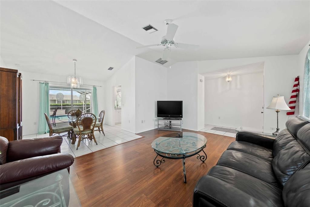 For Sale: $425,000 (3 beds, 2 baths, 1883 Square Feet)