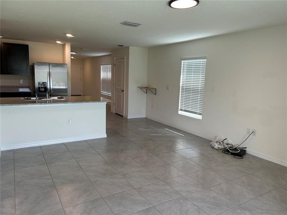 For Rent: $2,375 (3 beds, 2 baths, 1516 Square Feet)