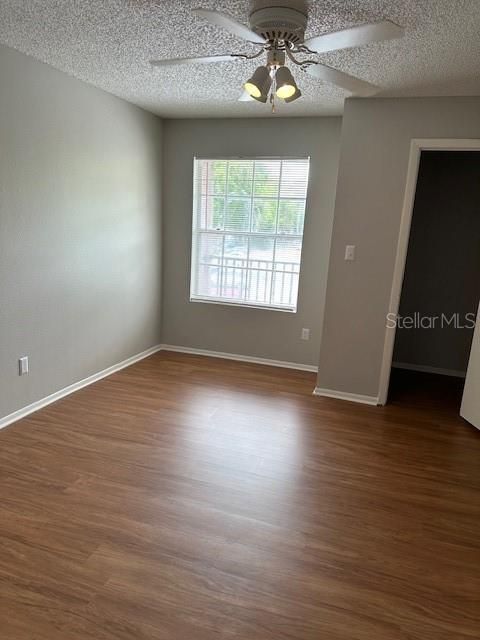 Active With Contract: $1,250 (1 beds, 1 baths, 674 Square Feet)