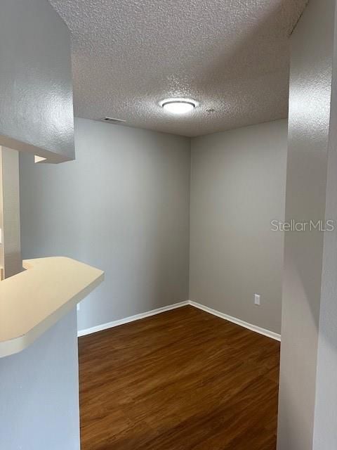 For Rent: $1,250 (1 beds, 1 baths, 674 Square Feet)