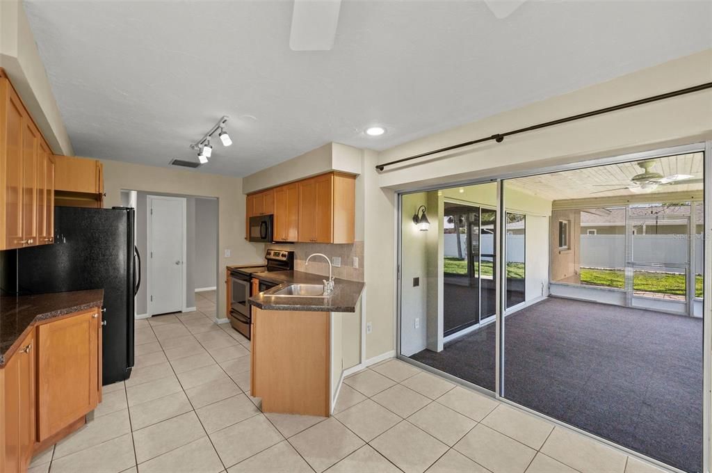 For Sale: $550,000 (2 beds, 2 baths, 1334 Square Feet)