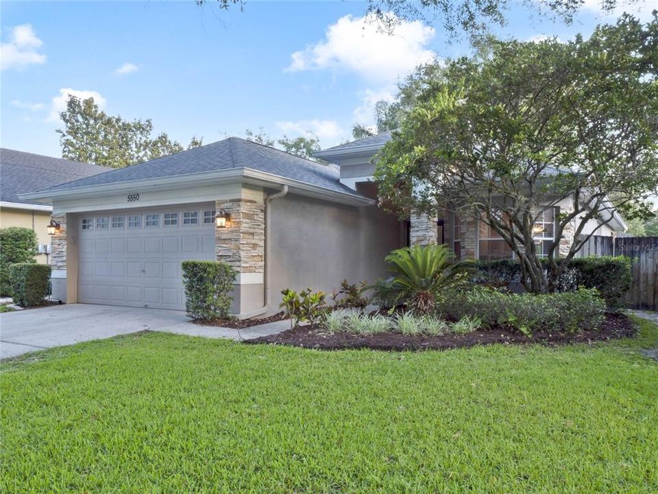Active With Contract: $399,900 (3 beds, 2 baths, 1600 Square Feet)