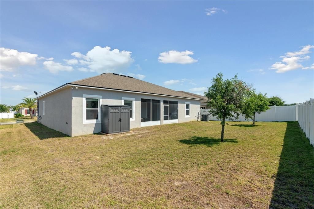 Active With Contract: $409,000 (4 beds, 3 baths, 2466 Square Feet)