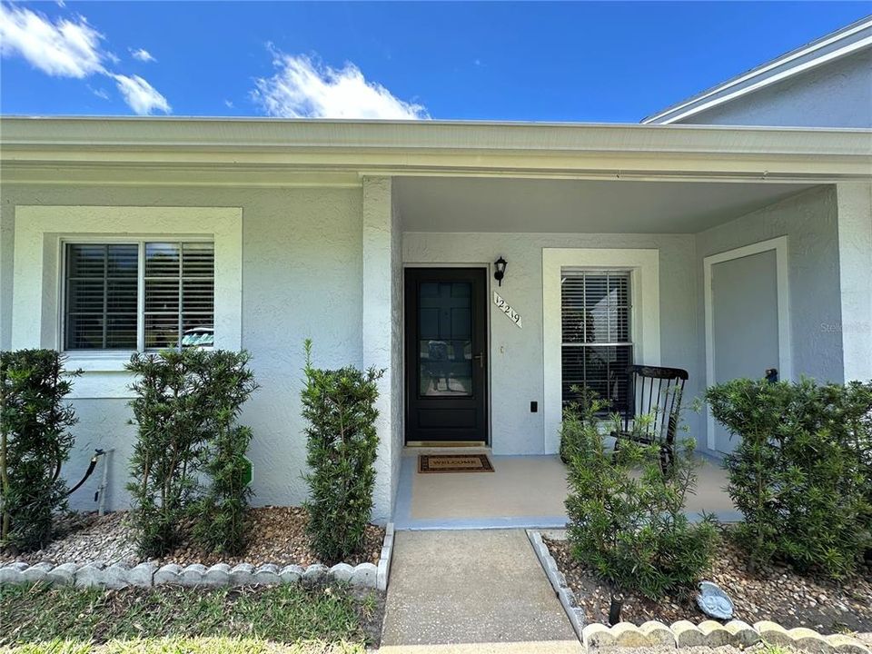 Active With Contract: $184,900 (2 beds, 2 baths, 1029 Square Feet)