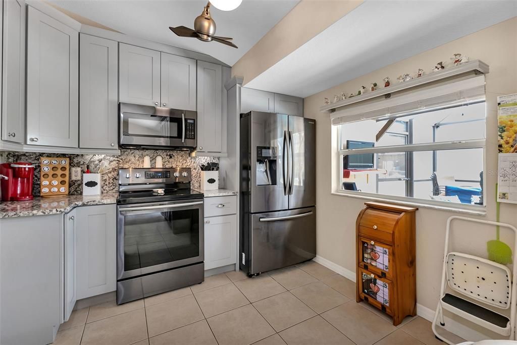 Recently Sold: $425,000 (3 beds, 2 baths, 1195 Square Feet)