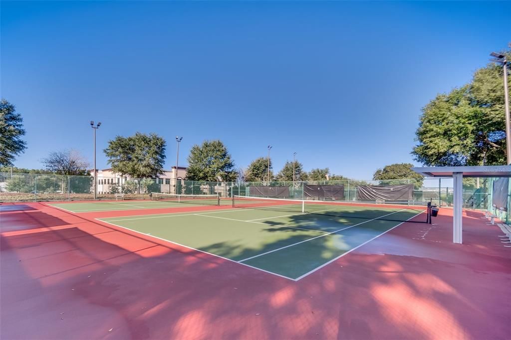 tennis courts & pickleball