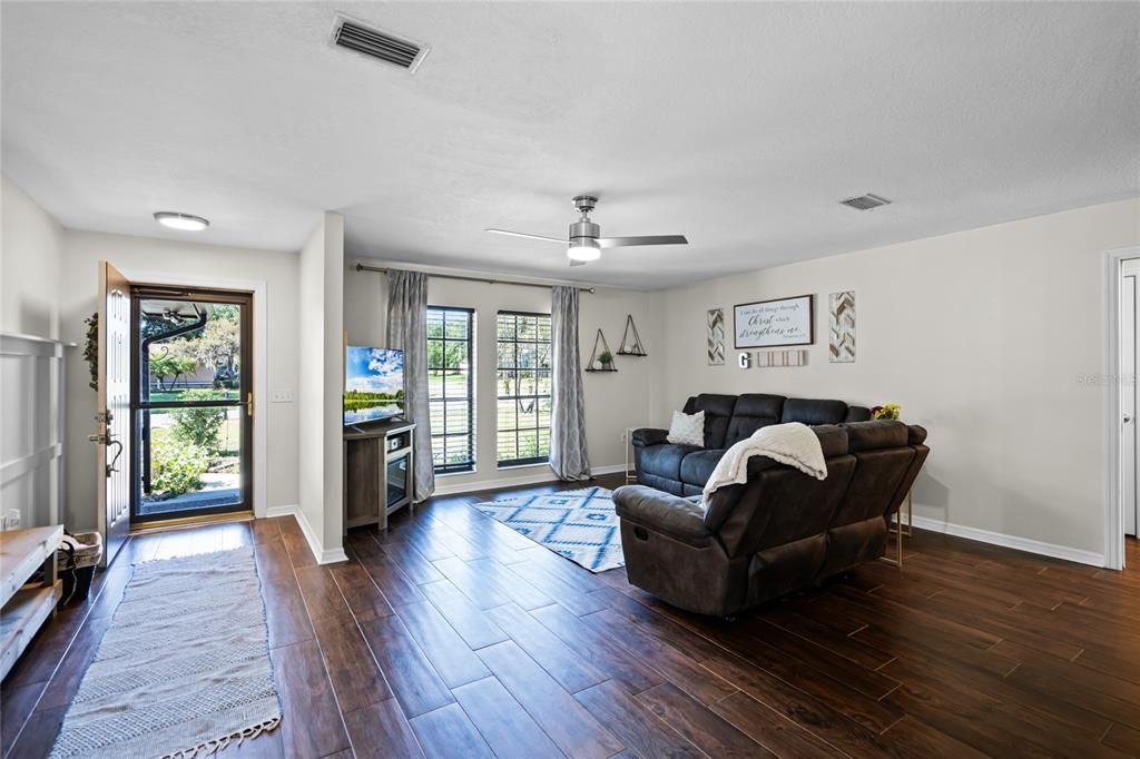 Active With Contract: $425,000 (3 beds, 2 baths, 2213 Square Feet)