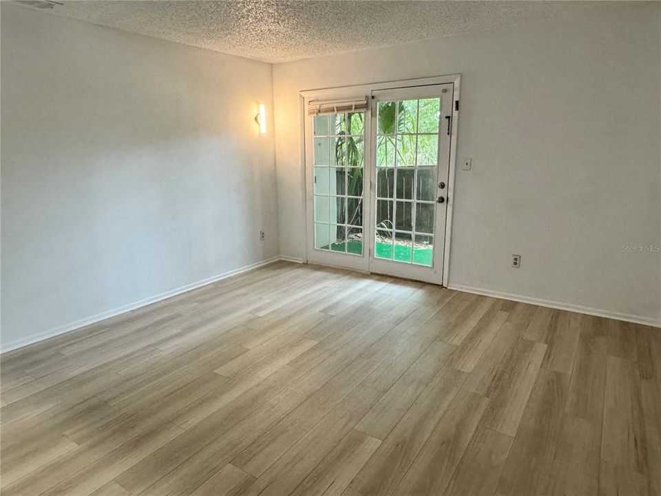 For Rent: $1,499 (1 beds, 1 baths, 662 Square Feet)