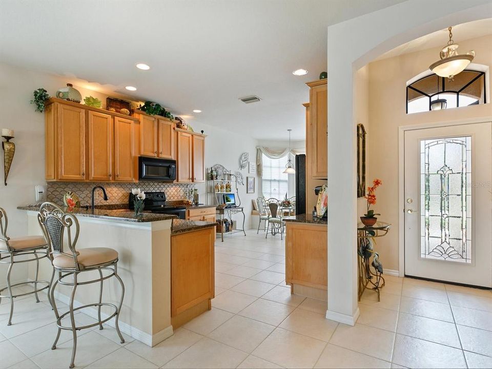 For Sale: $475,000 (2 beds, 2 baths, 1722 Square Feet)
