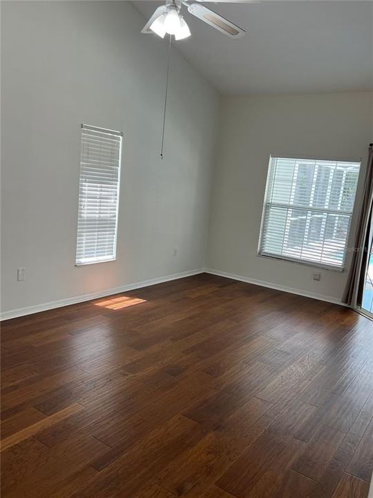 For Rent: $4,000 (3 beds, 2 baths, 2005 Square Feet)