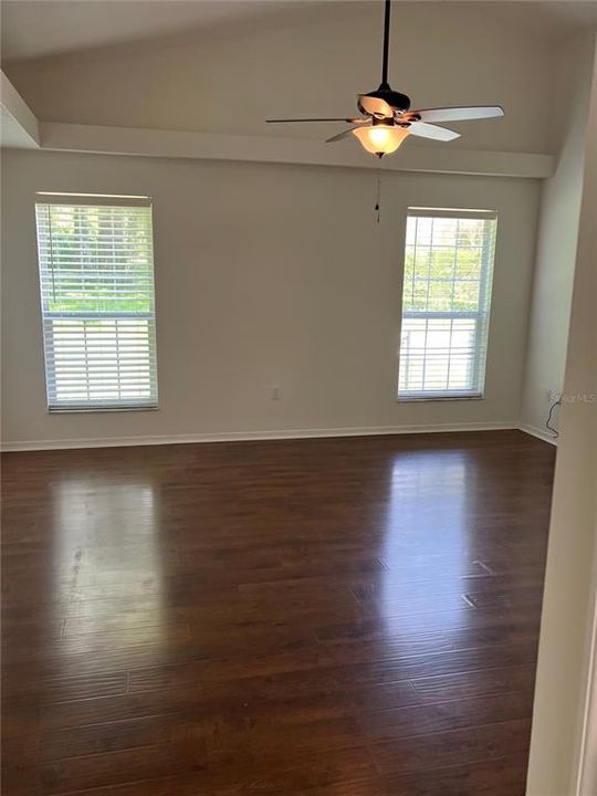 For Rent: $4,000 (3 beds, 2 baths, 2005 Square Feet)