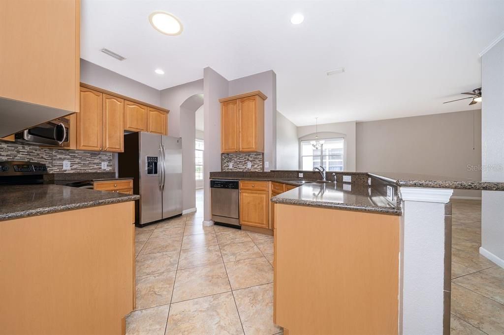 Active With Contract: $439,900 (4 beds, 2 baths, 2287 Square Feet)