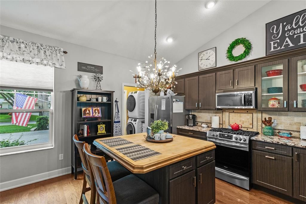 Active With Contract: $465,000 (4 beds, 2 baths, 2119 Square Feet)
