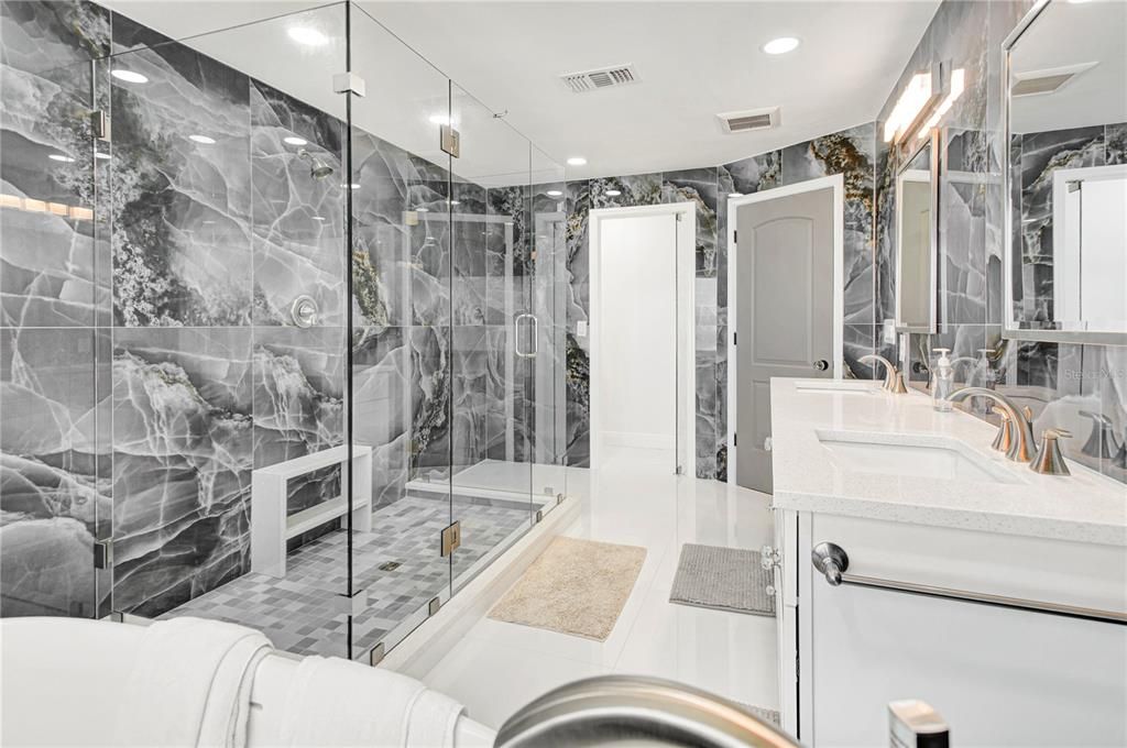 最近租的: $20,000 (4 贝兹, 4 浴室, 3858 平方英尺)