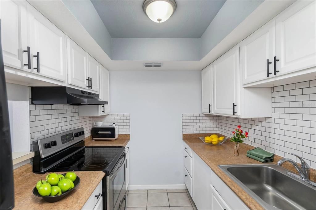 For Rent: $1,520 (2 beds, 2 baths, 21947 Square Feet)