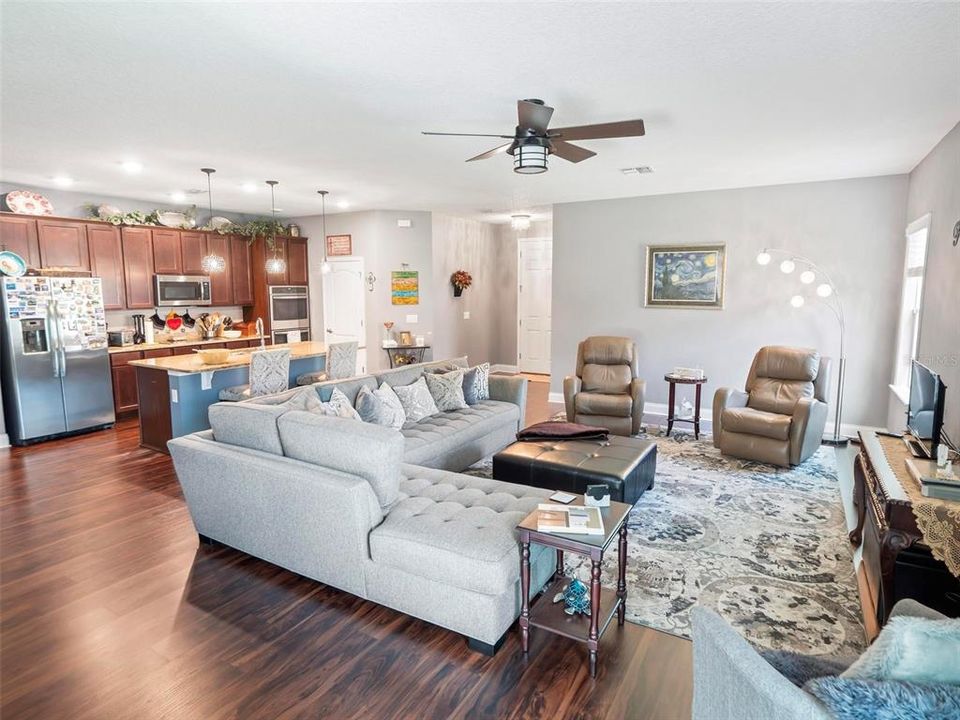 Active With Contract: $345,000 (3 beds, 2 baths, 2066 Square Feet)