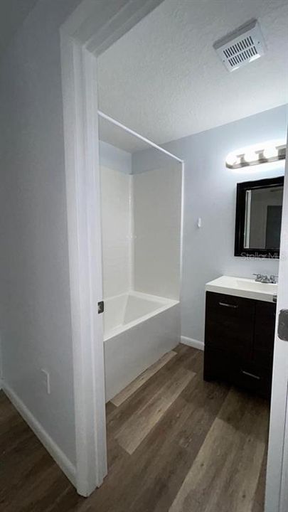 Недавно арендовано: $1,300 (1 спален, 1 ванн, 648 Квадратных фут)