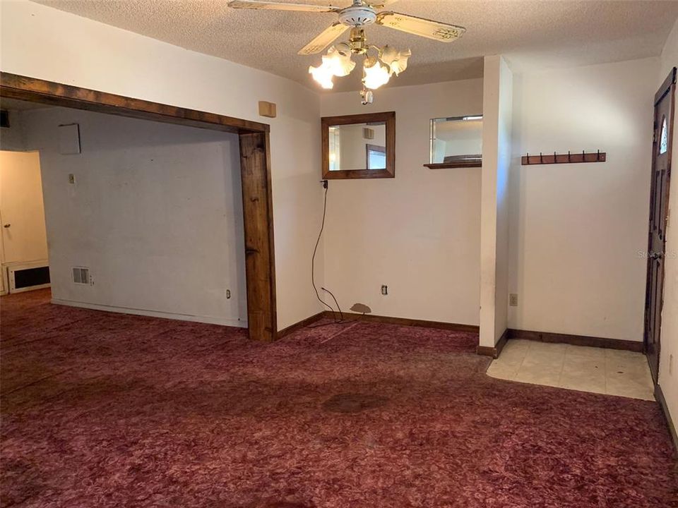 For Sale: $135,000 (3 beds, 1 baths, 1120 Square Feet)