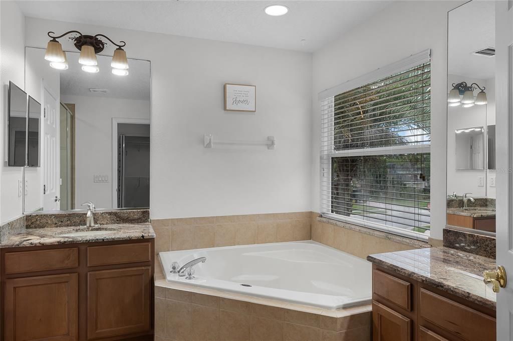 Owner's Ensuite with Double Vanities/Large Tub with Separate Walk-In Shower