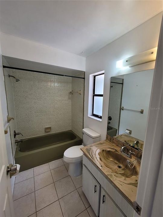 出租: $1,750 (3 贝兹, 2 浴室, 1392 平方英尺)