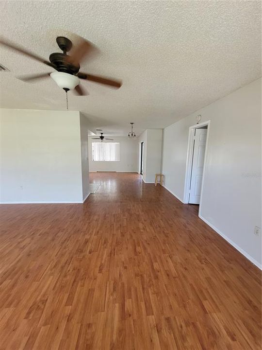 For Rent: $1,750 (3 beds, 2 baths, 1392 Square Feet)