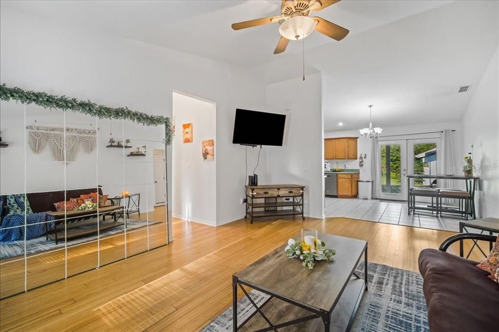 Active With Contract: $325,000 (3 beds, 2 baths, 1440 Square Feet)