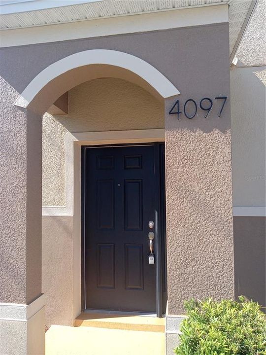 Active With Contract: $2,100 (3 beds, 3 baths, 1500 Square Feet)