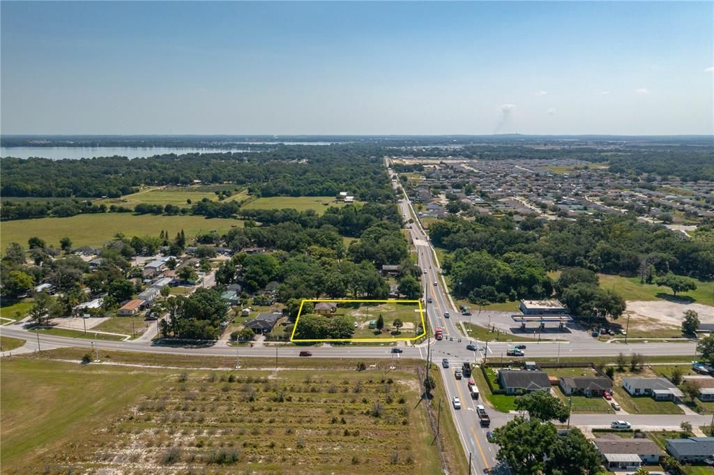 En Venta: $1,000,000 (0.92 acres)