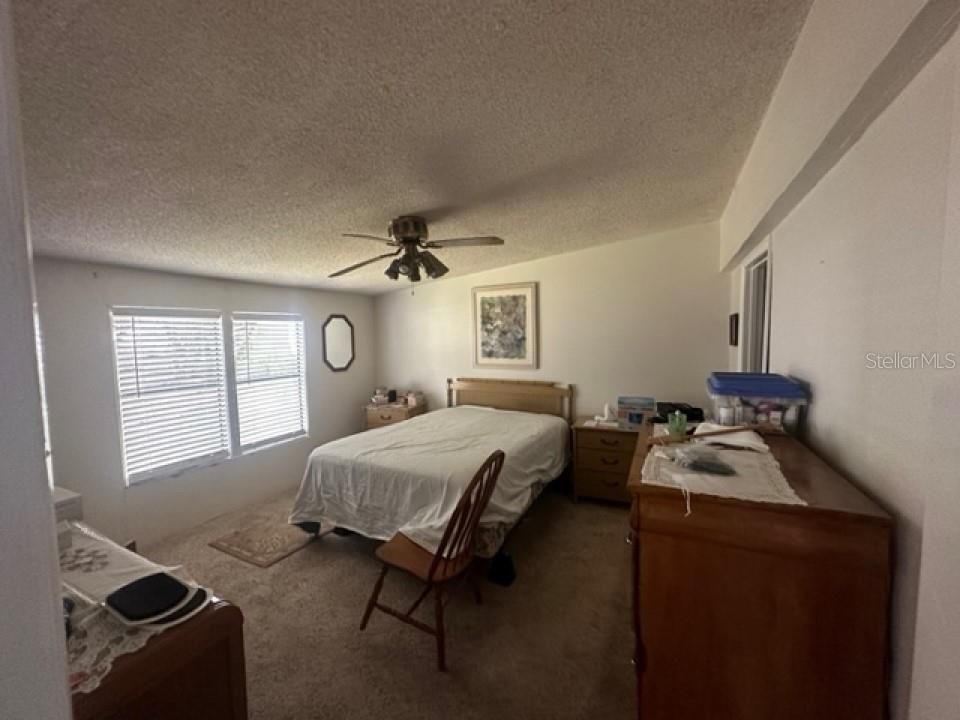 Active With Contract: $125,000 (3 beds, 2 baths, 1382 Square Feet)