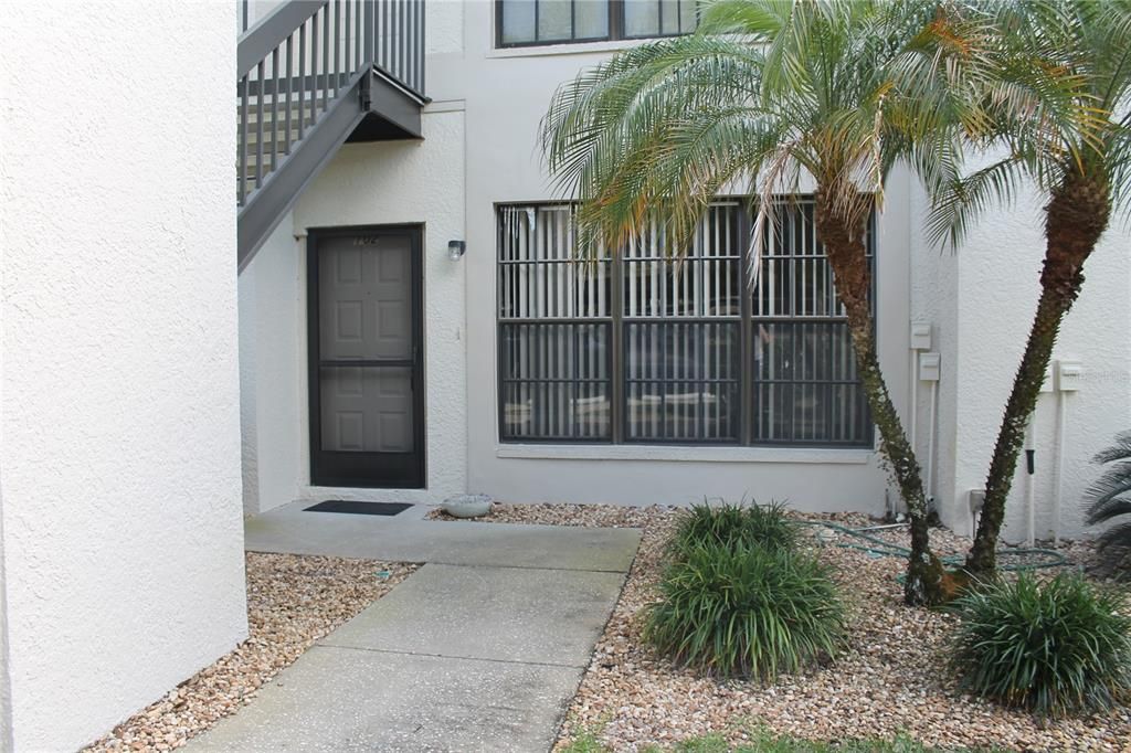 Recently Rented: $1,875 (2 beds, 2 baths, 1155 Square Feet)