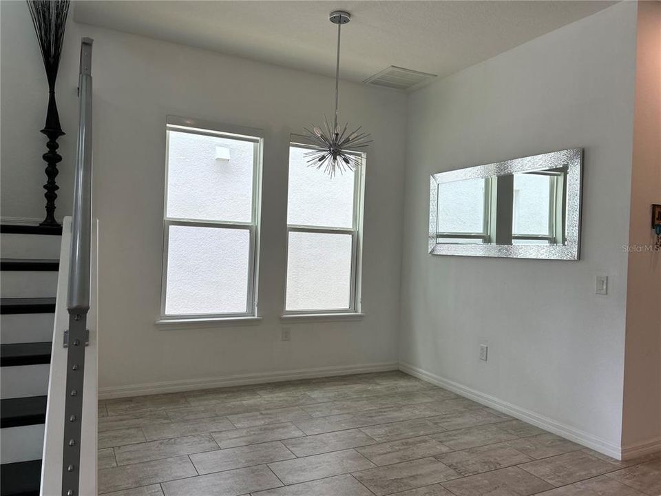 For Sale: $565,000 (3 beds, 2 baths, 2086 Square Feet)