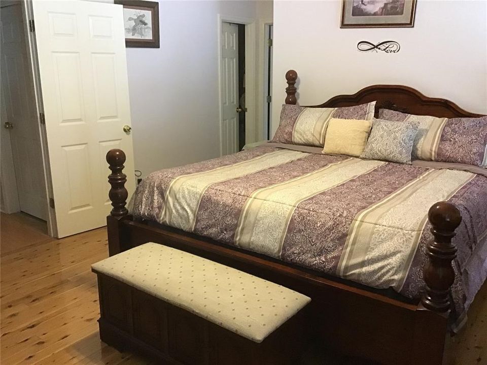En Venta: $420,000 (3 camas, 2 baños, 1961 Pies cuadrados)