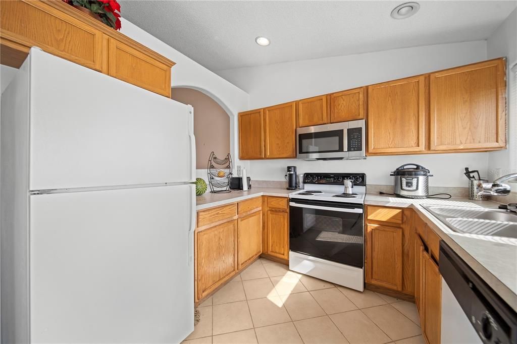 For Sale: $234,900 (3 beds, 2 baths, 1136 Square Feet)