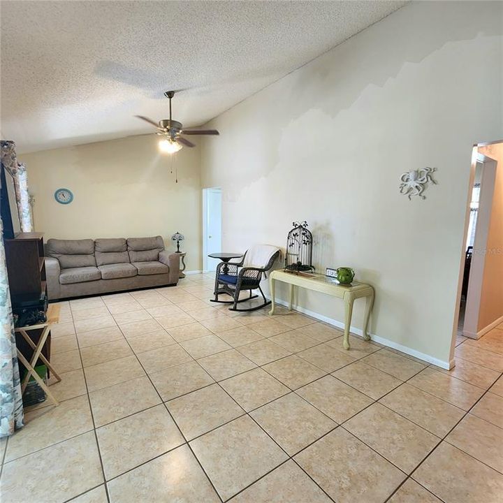 For Sale: $270,000 (3 beds, 2 baths, 1150 Square Feet)
