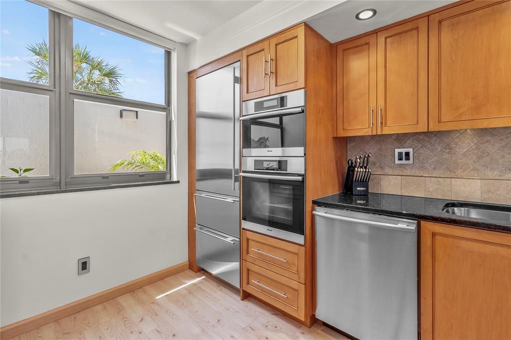 For Rent: $5,000 (2 beds, 2 baths, 1601 Square Feet)