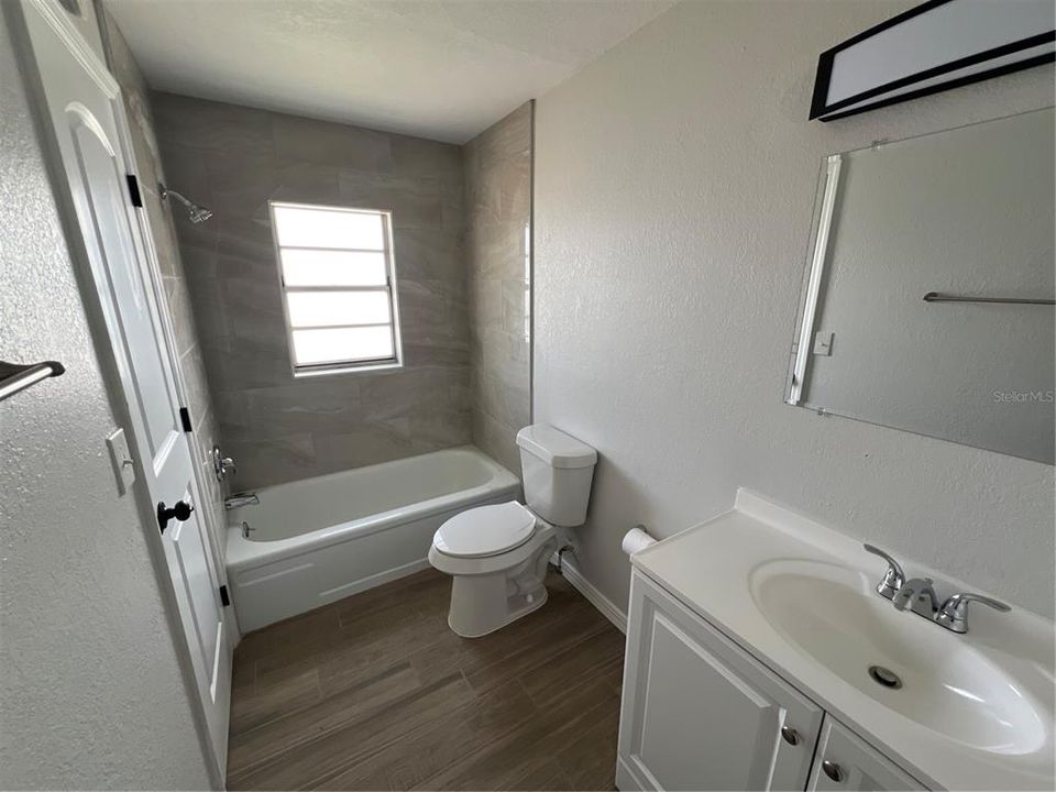For Rent: $1,150 (1 beds, 1 baths, 750 Square Feet)