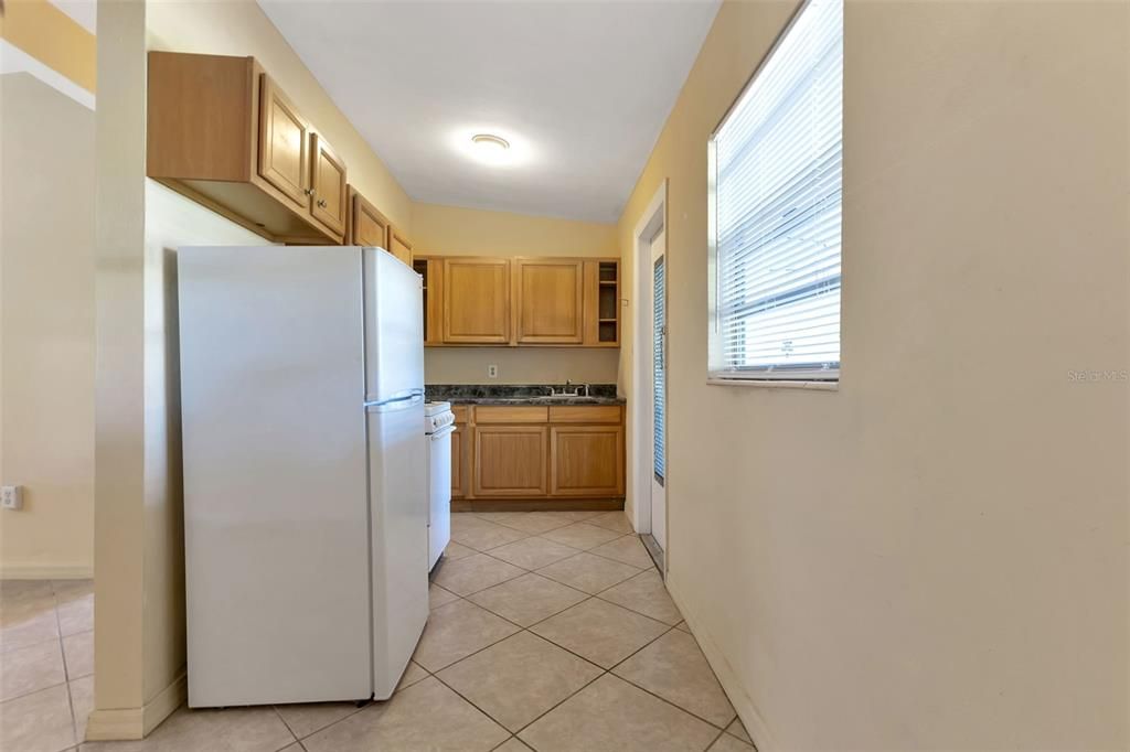 For Sale: $169,900 (2 beds, 1 baths, 635 Square Feet)