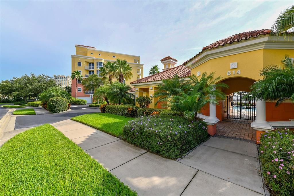 For Sale: $639,000 (2 beds, 2 baths, 1758 Square Feet)