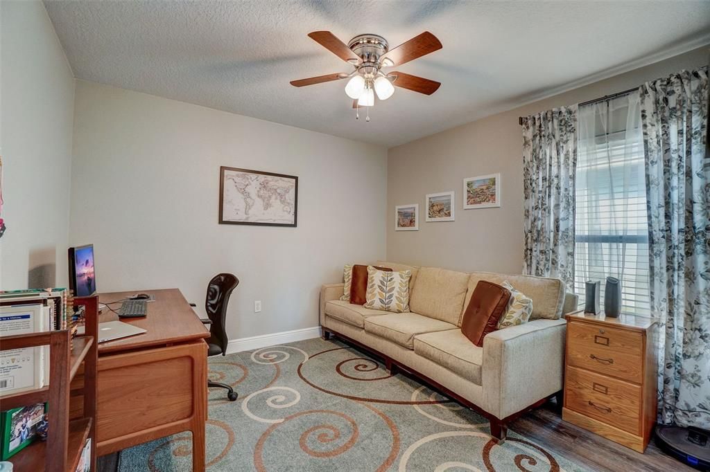 For Sale: $389,900 (3 beds, 2 baths, 1469 Square Feet)