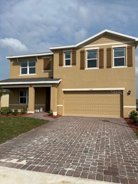 Recently Sold: $470,000 (5 beds, 3 baths, 2601 Square Feet)