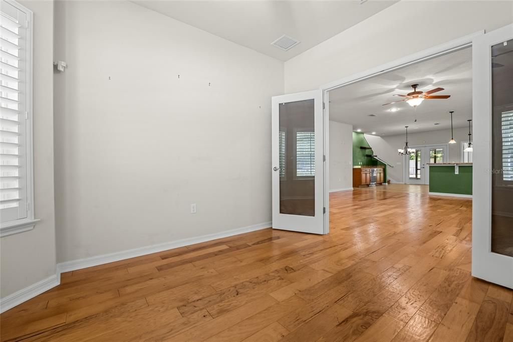 For Sale: $449,900 (3 beds, 2 baths, 2079 Square Feet)