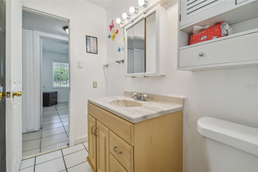 For Sale: $339,900 (4 beds, 2 baths, 1395 Square Feet)