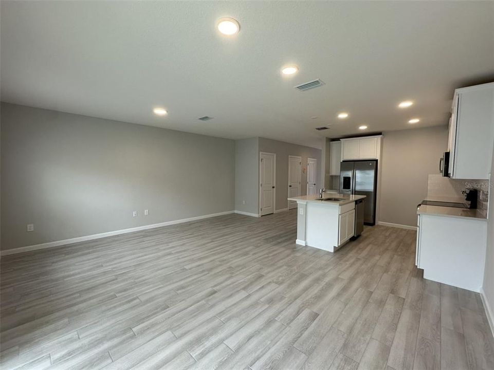 Recently Rented: $2,399 (3 beds, 2 baths, 1654 Square Feet)