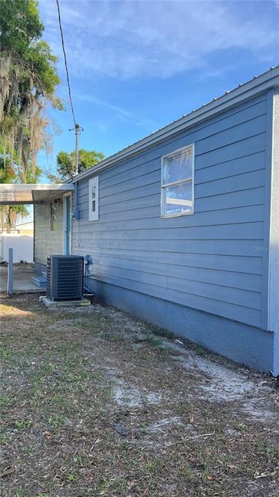 Active With Contract: $209,000 (3 beds, 1 baths, 1035 Square Feet)