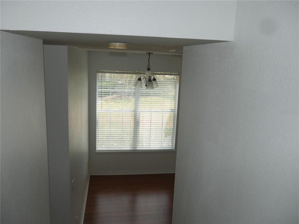 For Rent: $2,300 (3 beds, 2 baths, 1864 Square Feet)