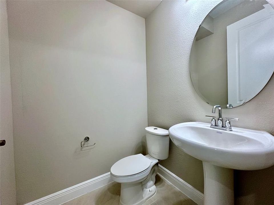 出租: $3,000 (4 贝兹, 2 浴室, 2094 平方英尺)