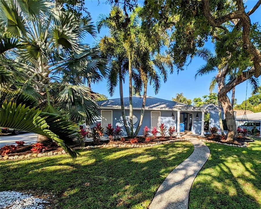 Vendido Recientemente: $585,000 (3 camas, 2 baños, 1980 Pies cuadrados)