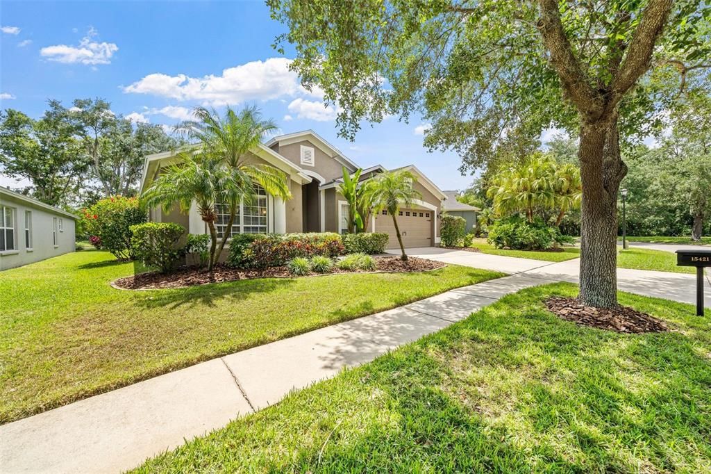 Active With Contract: $559,900 (4 beds, 3 baths, 2420 Square Feet)