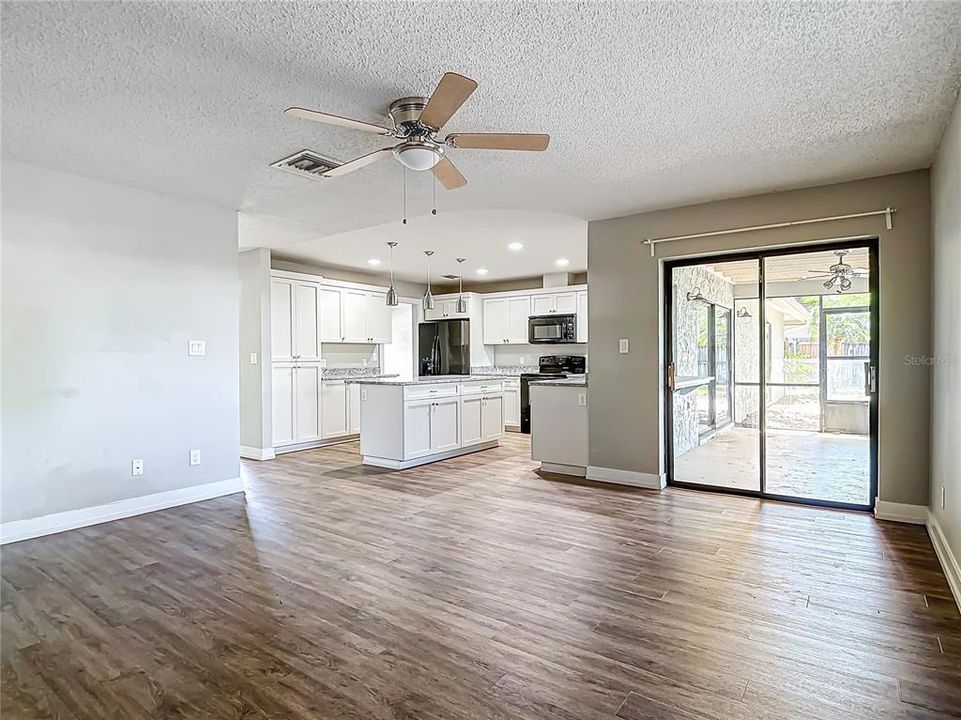 For Sale: $364,900 (3 beds, 2 baths, 1690 Square Feet)